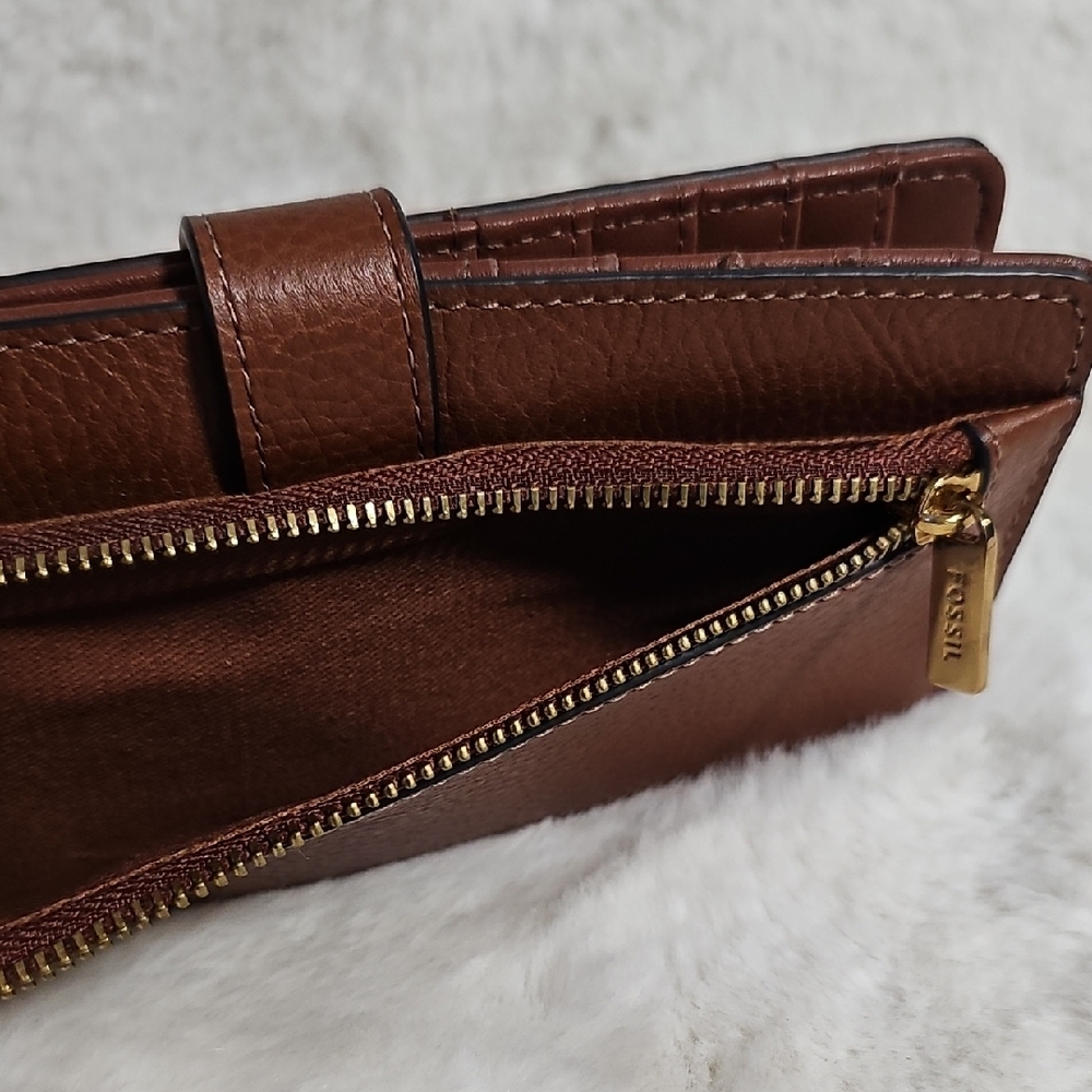 Fossil Harwell Medium Leather Tab Wallet - Picture 6 of 16